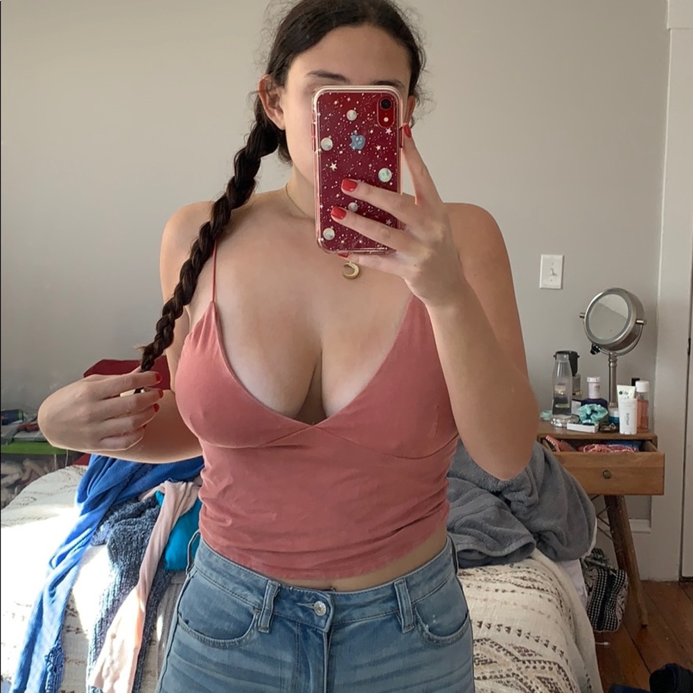 *SOLD ON INSTA* coral/ pink tank top - Picture 3 of 3